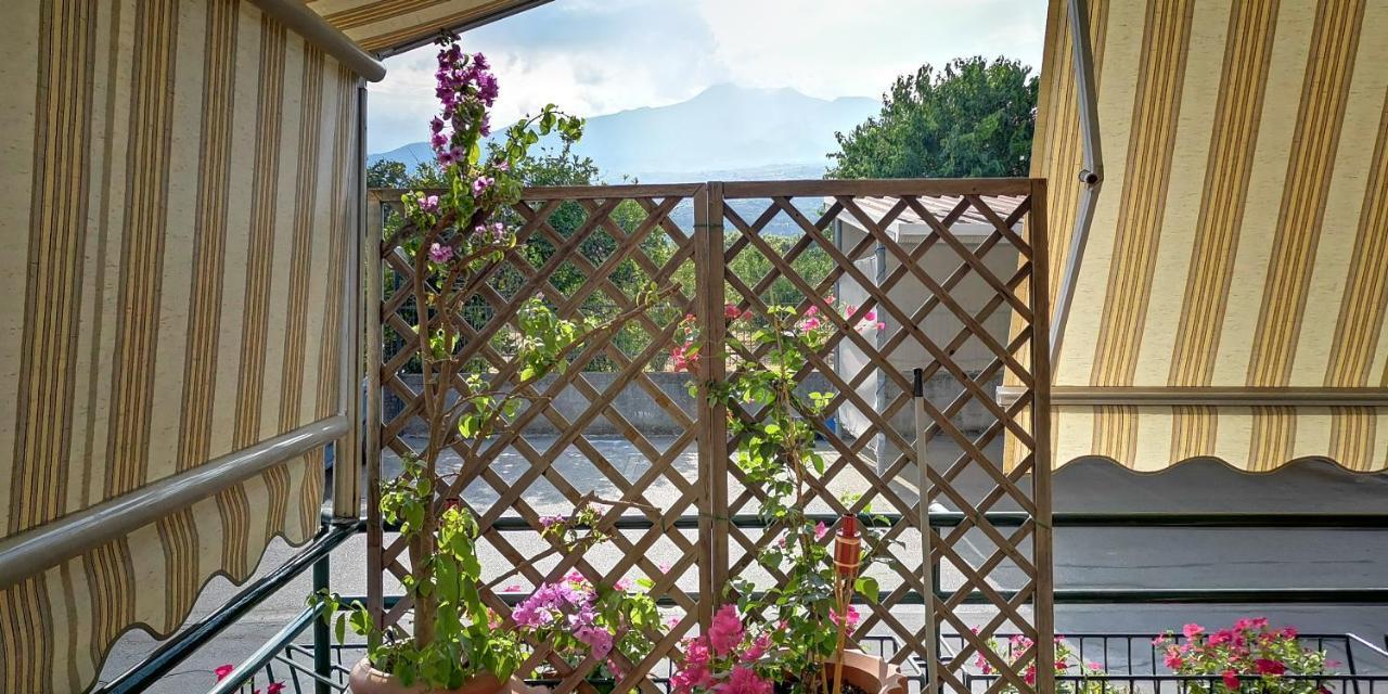 Ferienwohnung Sea Garden, Fronte Mare Con Piscina Mascali Exterior foto