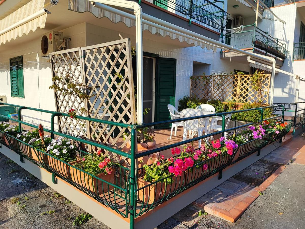 Ferienwohnung Sea Garden, Fronte Mare Con Piscina Mascali Exterior foto